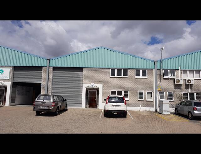 325M² FACTORY TO LET IN SAXENBURG PARK 1